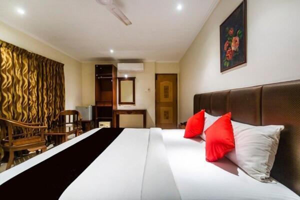 Blossoms Hotel & Service Apartments Chennai Luaran gambar